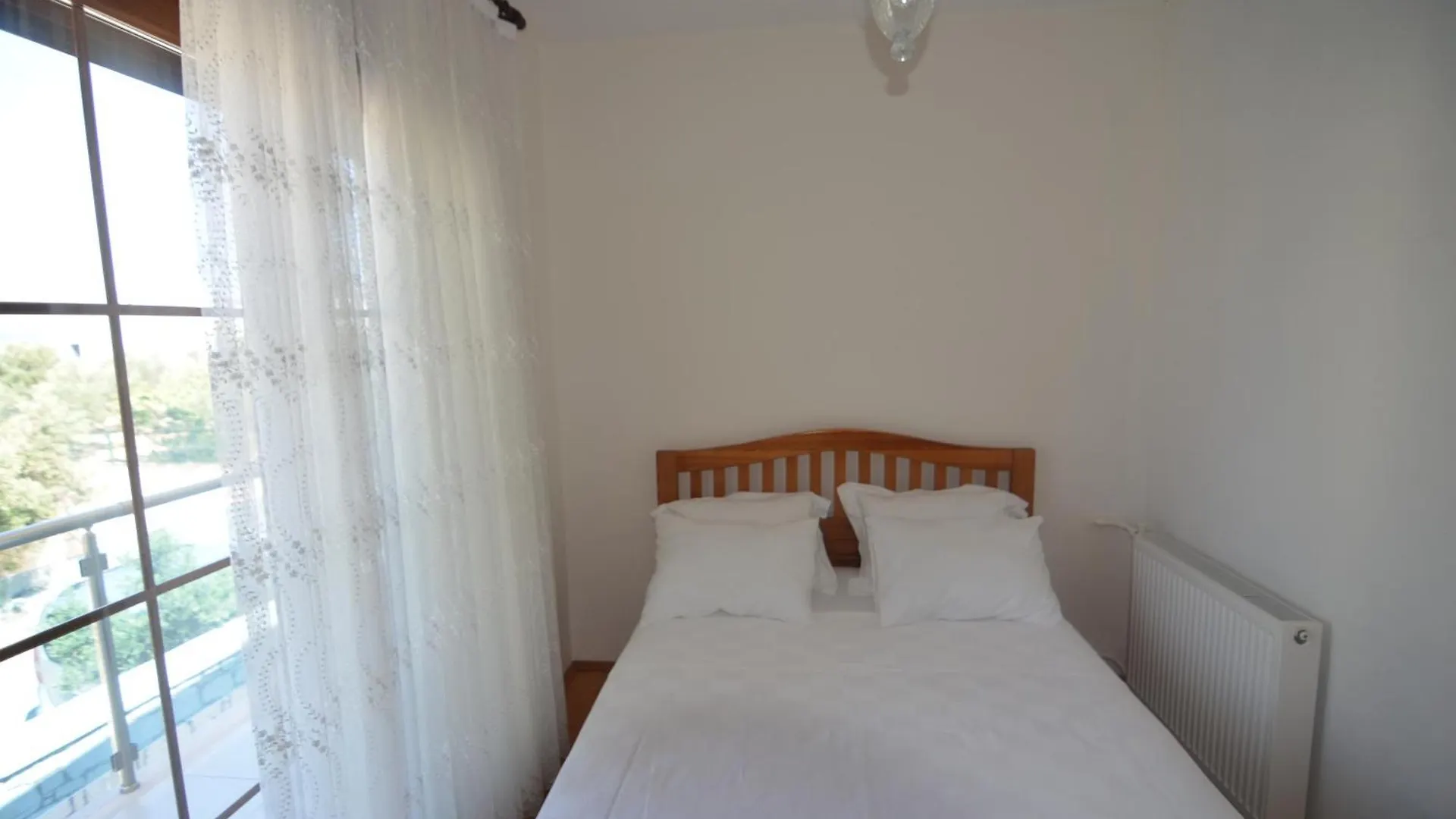 Nalyakonak Alacati 0*,